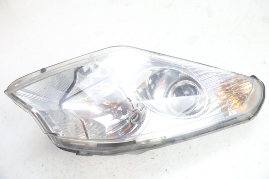 photo de FAROL DIANTEIRO ESQUERDO PEUGEOT SATELIS 125 (2006 - 2009) - Detalhe da peça