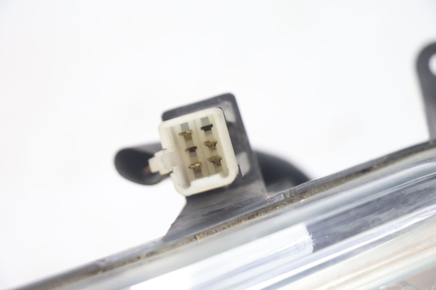 photo de FAROL DIANTEIRO ESQUERDO PEUGEOT SATELIS 125 (2006 - 2009) - Estado da superfície