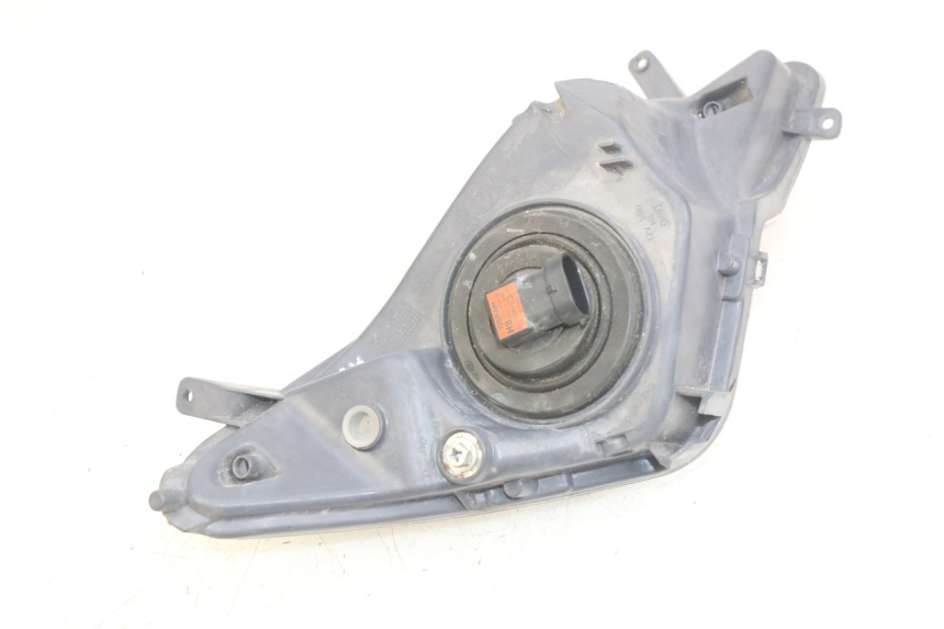 photo de FAROL DIANTEIRO ESQUERDO PEUGEOT SPEEDFIGHT 3 AIR 50 (2009 - 2015) - Detalhes característicos