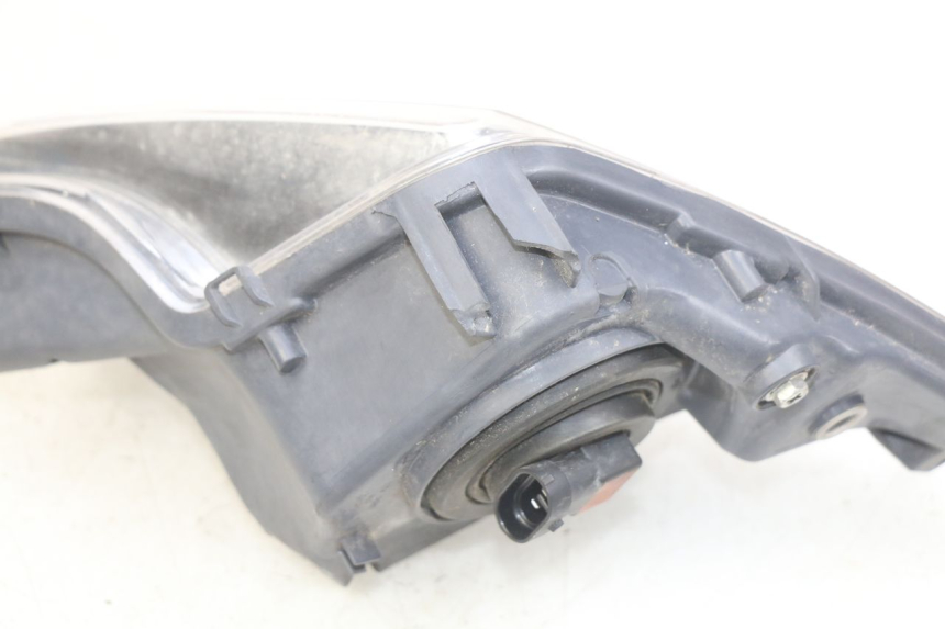 photo de FAROL DIANTEIRO ESQUERDO PEUGEOT SPEEDFIGHT 3 AIR 50 (2009 - 2015) - Ampliação técnica