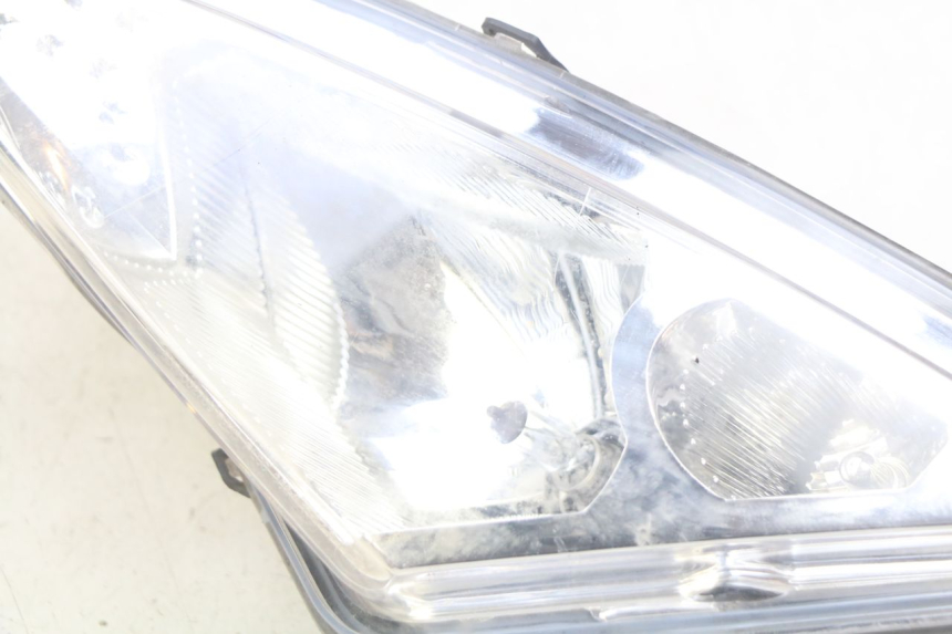 photo de FAROL DIANTEIRO ESQUERDO PEUGEOT SPEEDFIGHT 3 AIR 50 (2009 - 2015) - Pontos de fixação