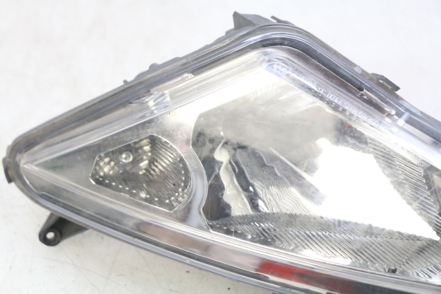 photo de FAROL DIANTEIRO ESQUERDO PEUGEOT SPEEDFIGHT 3 AIR 50 (2009 - 2015) - Peça verificada