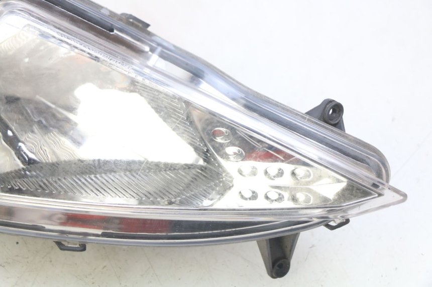 photo de FAROL DIANTEIRO ESQUERDO PEUGEOT SPEEDFIGHT 3 AIR 50 (2009 - 2015) - Marcações e referências