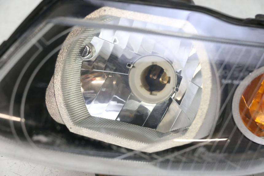 photo de FAROL DIANTEIRO ESQUERDO YAMAHA TZR 50 (2008 - 2016) - Pontos de fixação
