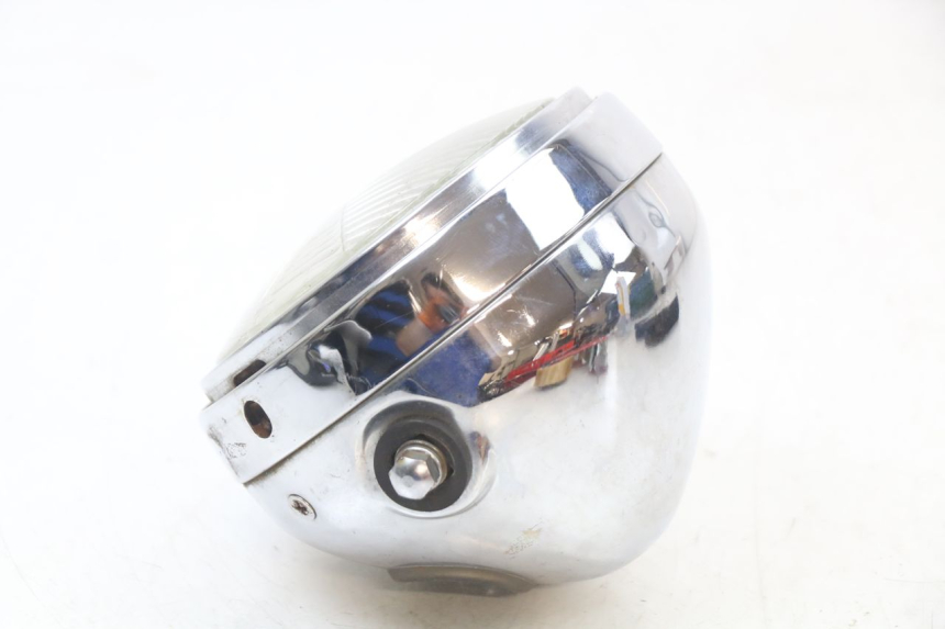 photo de FAROL DIANTEIRO SUZUKI GN 125 (1997 - 2000) - Zoom do estado de desgaste