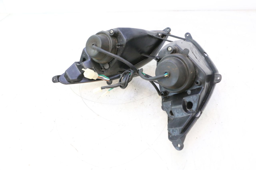 photo de FAROL DIANTEIRO VASTRO GP 2T 50 (2013 - 2017) - Detalhe da peça