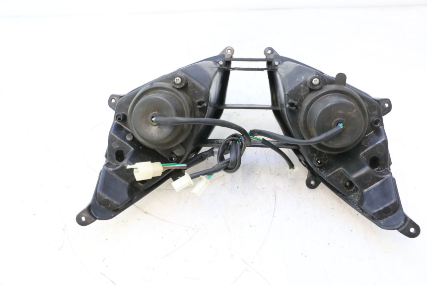 photo de FAROL DIANTEIRO VASTRO GP 2T 50 (2013 - 2017) - Ampliação técnica