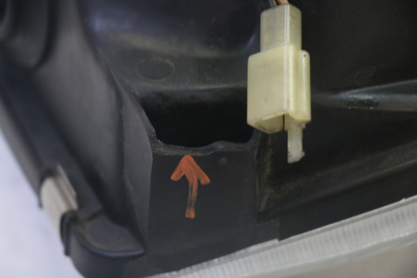 photo de FAROL DIANTEIRO KAWASAKI GPZ RX 1000 (1986 - 1988) - Pontos de fixação