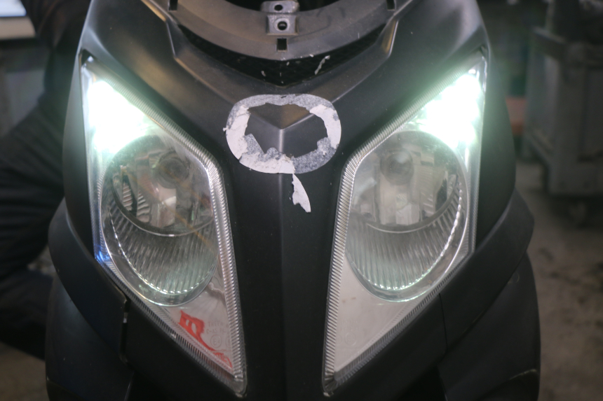 photo de FAROL DIANTEIRO TNT MOTOR GRIDO 2T 50 (2010 - 2019) - Ampliação dos componentes
