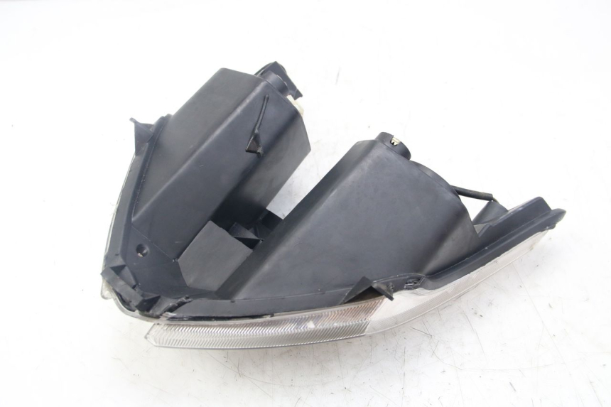 photo de FAROL DIANTEIRO TNT MOTOR GRIDO 2T 50 (2010 - 2019) - Zoom do estado de desgaste