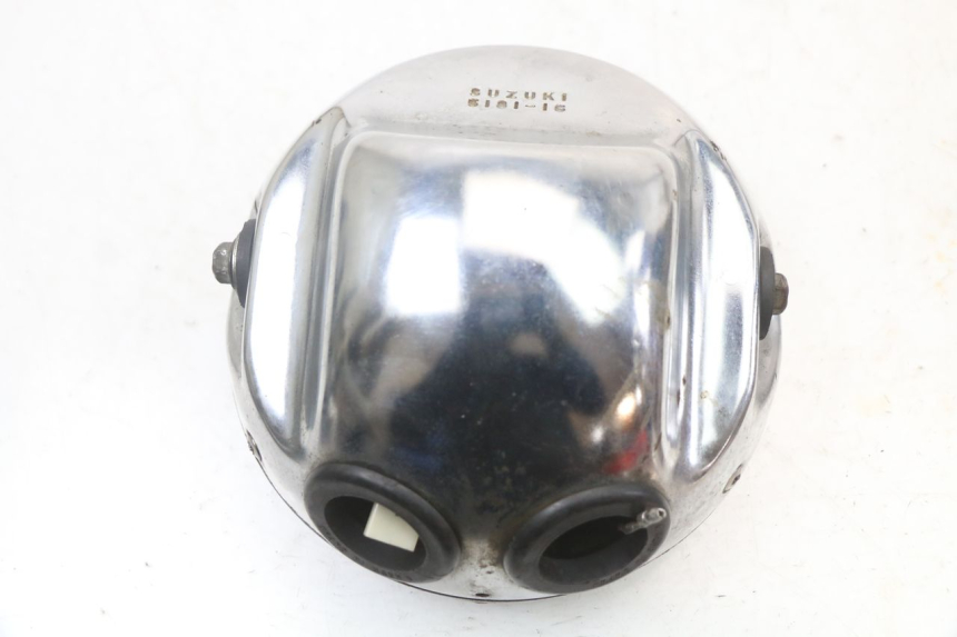 photo de FAROL DIANTEIRO SUZUKI GSX E 250 (1982 - 1983) - Outro ângulo de visão