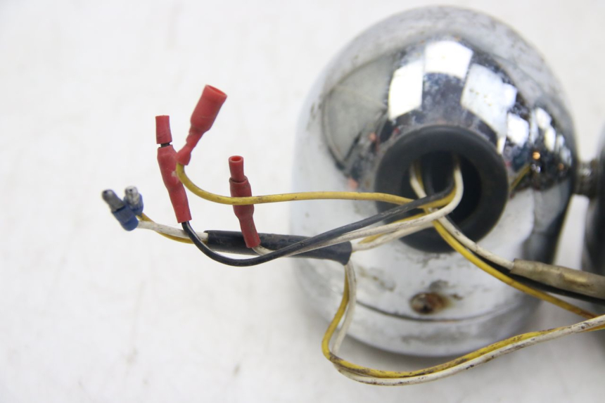 photo de FAROL DIANTEIRO SUZUKI GSX-F GSX  F 1100 (1988 - 1994) - Pontos de fixação