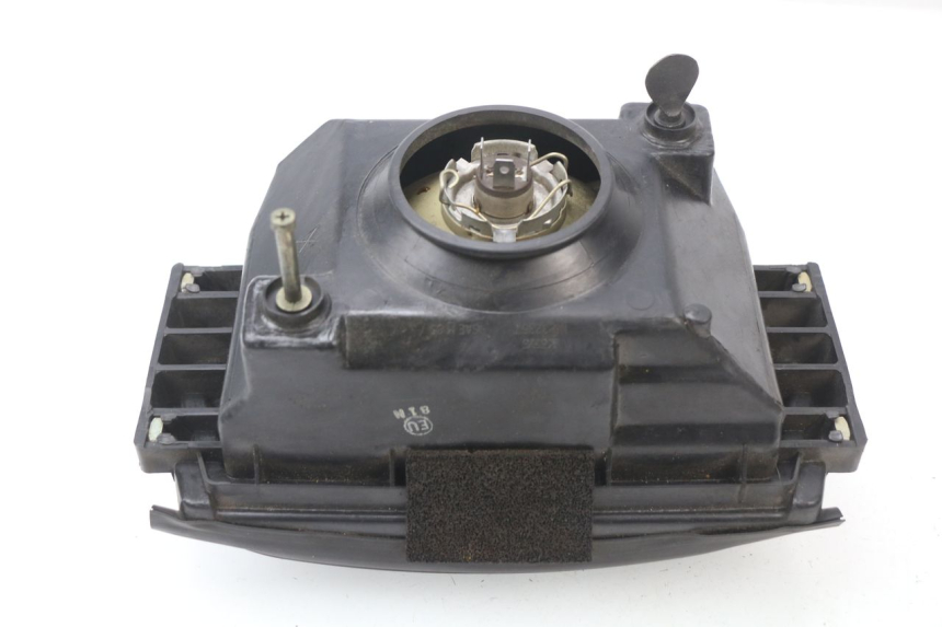 photo de FAROL DIANTEIRO SUZUKI GSXF GSX F 600 (1988 - 1997) - Zoom do estado de desgaste