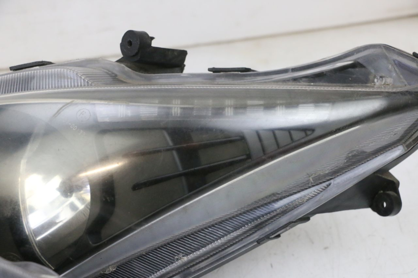 photo de FAROL DIANTEIRO JM MOTORS GTS 125 (2015 - 2019) - Inspeção visual