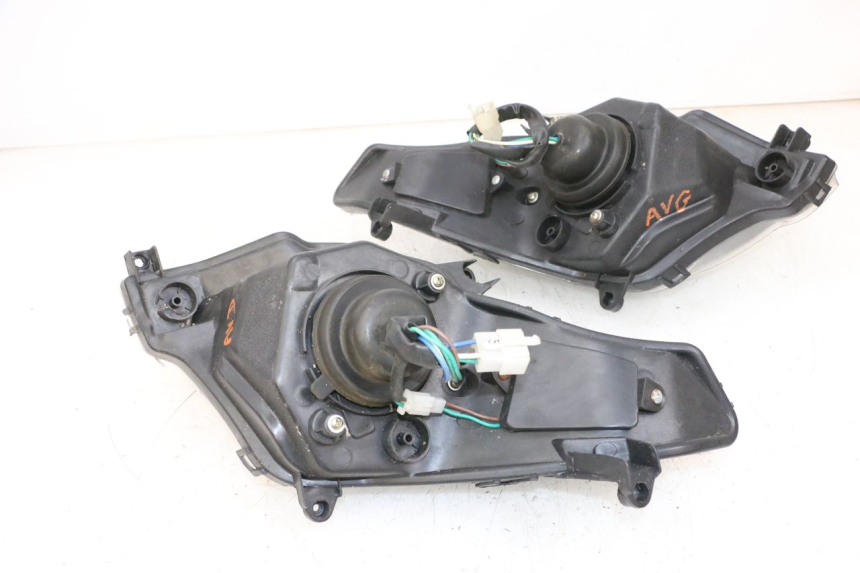 photo de FAROL DIANTEIRO JM MOTORS GTS 125 (2015 - 2019) - Ampliação técnica