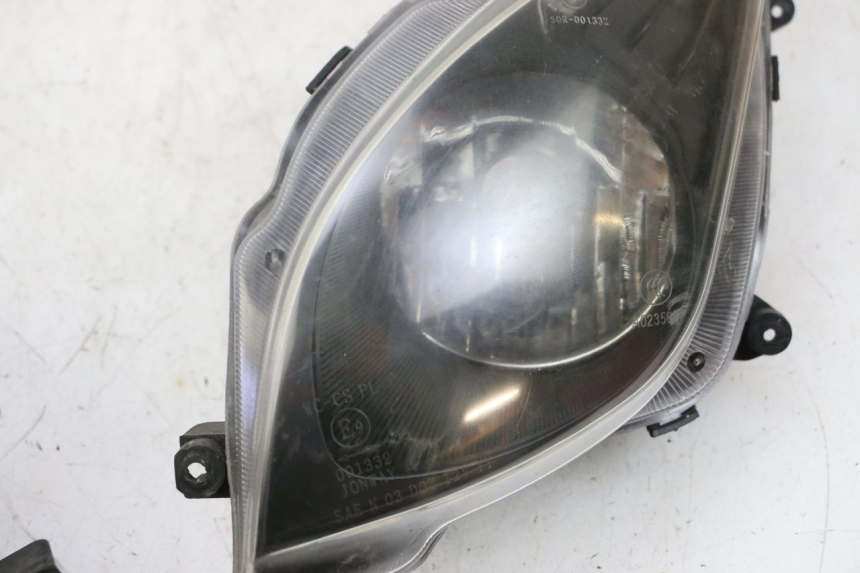photo de FAROL DIANTEIRO JM MOTORS GTS 125 (2015 - 2019) - Estado da superfície