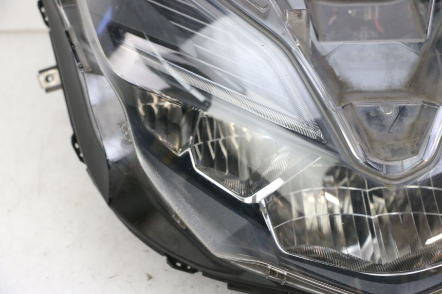 photo de FAROL DIANTEIRO HONDA FORZA 125 (2021 - 2025) - Inspeção visual