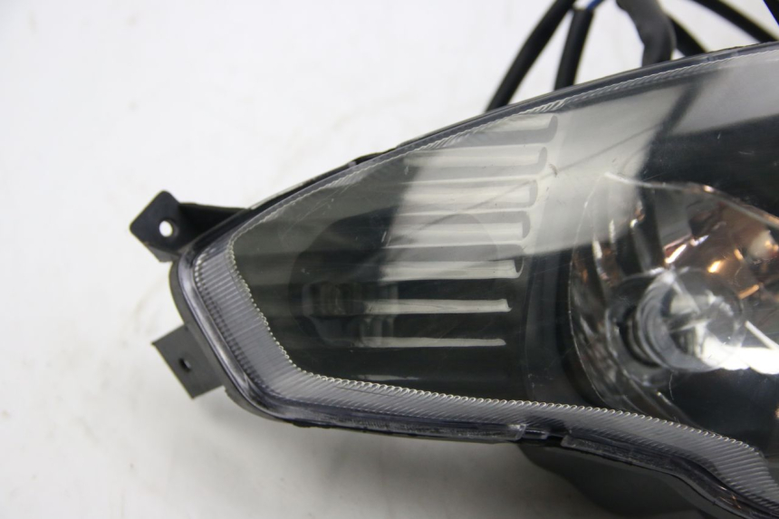 photo de FAROL DIANTEIRO REVATTO IMPERATOR 125 (2007 - 2015) - Pontos de fixação