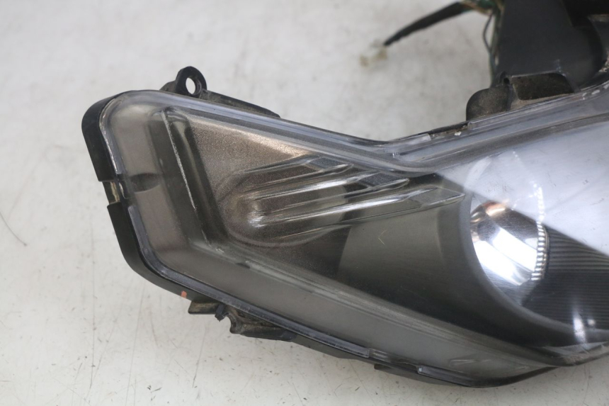 photo de FAROL DIANTEIRO SYM JET SPORT XR 50 (2006 - 2015) - Zoom do estado de desgaste