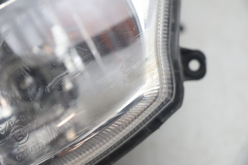 photo de FAROL DIANTEIRO PEUGEOT KISBEE 2T 50 (2010 - 2017) - Outro ângulo de visão