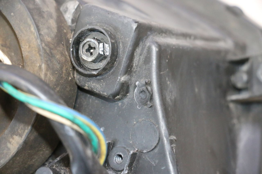 photo de FAROL DIANTEIRO PEUGEOT KISBEE 2T 50 (2010 - 2017) - Estrutura - ampliação