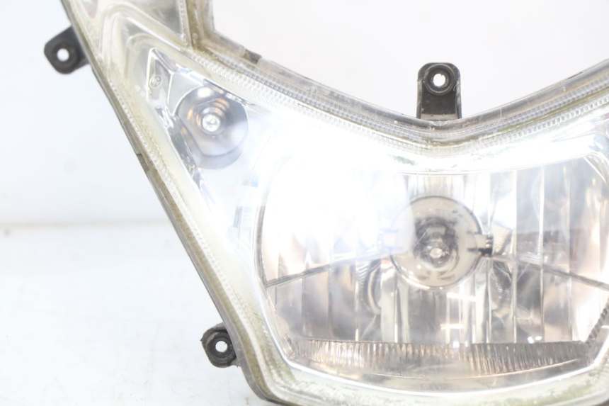 photo de FAROL DIANTEIRO PEUGEOT KISBEE 4T 50 (2010 - 2017) - Marcações e referências