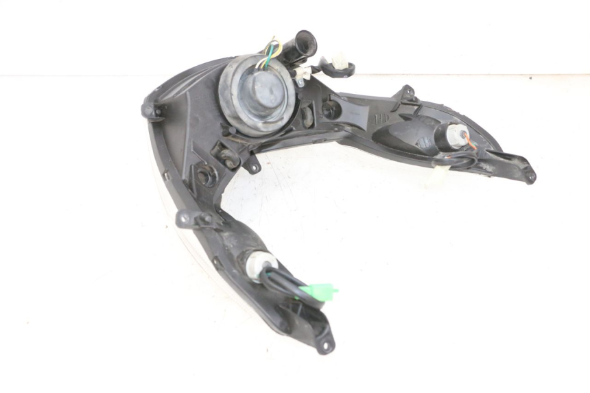 photo de FAROL DIANTEIRO PEUGEOT KISBEE 4T 50 (2010 - 2017) - Zoom do estado de desgaste