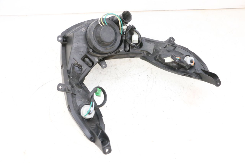 photo de FAROL DIANTEIRO PEUGEOT KISBEE 4T 50 (2010 - 2017) - Zoom do estado de desgaste