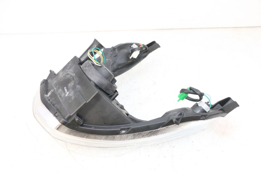 photo de FAROL DIANTEIRO PEUGEOT KISBEE 4T 50 (2010 - 2017) - Outro ângulo de visão
