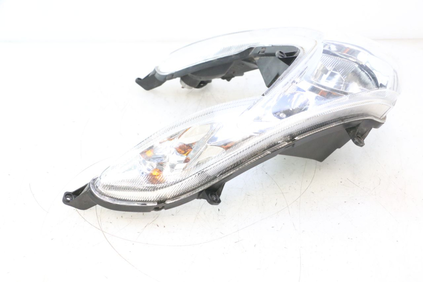 photo de FAROL DIANTEIRO PEUGEOT KISBEE 4T 50 (2010 - 2017) - Estado da superfície