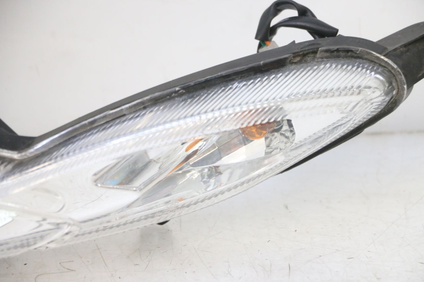 photo de FAROL DIANTEIRO PEUGEOT KISBEE 4T 50 (2023 - 2026) - Detalhe da peça