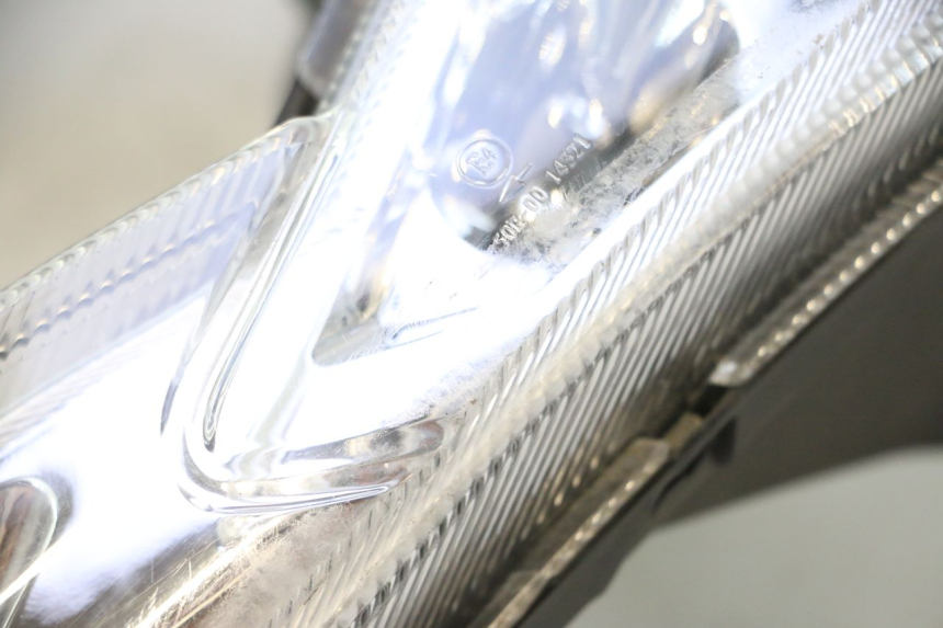 photo de FAROL DIANTEIRO PEUGEOT KISBEE 4T 50 (2023 - 2026) - Estado da superfície