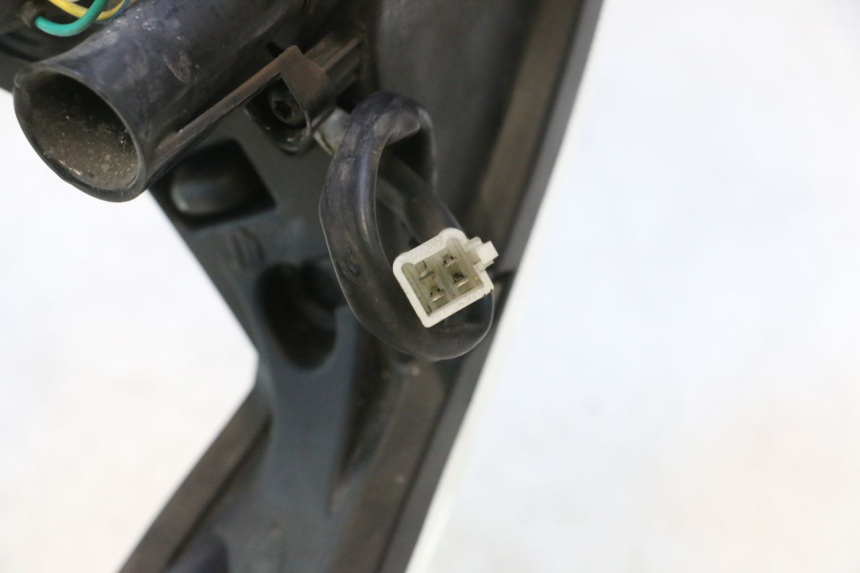 photo de FAROL DIANTEIRO PEUGEOT KISBEE 4T 50 (2018 - 2022) - Ângulo alternativo