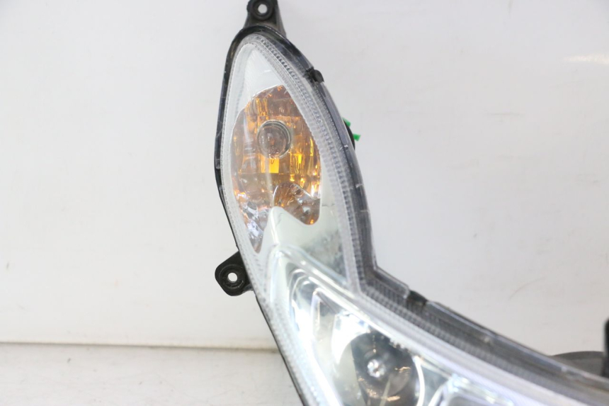 photo de FAROL DIANTEIRO PEUGEOT KISBEE 4T 50 (2018 - 2022) - Estado da superfície