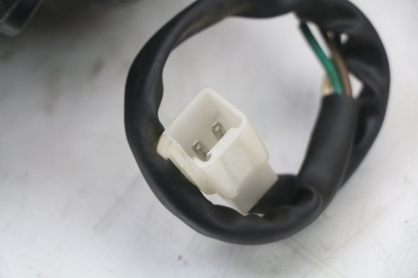 photo de FAROL DIANTEIRO ORCAL KITE 4T 50 (2019 - 2023) - Estado da superfície