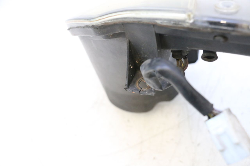 photo de FAROL DIANTEIRO PIAGGIO MP3 RL 250 (2006 - 2010) - Detalhes característicos