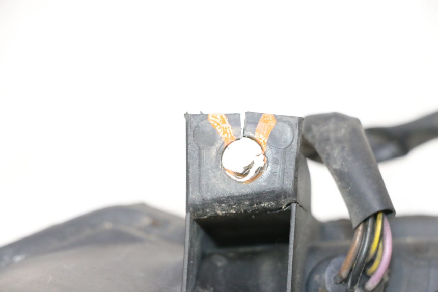 photo de FAROL DIANTEIRO PIAGGIO MP3 RL 250 (2006 - 2010) - Estrutura - ampliação