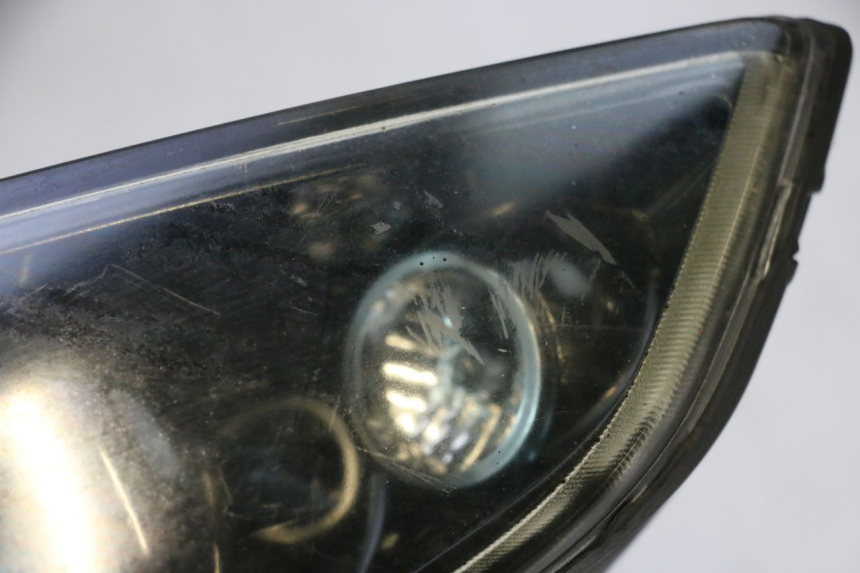 photo de FAROL DIANTEIRO PIAGGIO MP3 RL 250 (2006 - 2010) - Estado da superfície