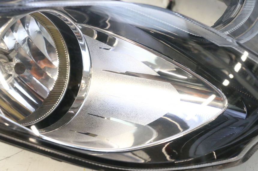 photo de FAROL DIANTEIRO PIAGGIO MP3 500 (2016 - 2018) - Estado da superfície