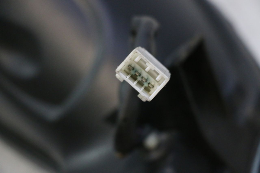 photo de FAROL DIANTEIRO PIAGGIO MP3 125 (2006 - 2014) - Detalhe da peça