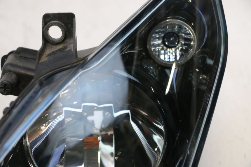 photo de FAROL DIANTEIRO PIAGGIO MP3 125 (2006 - 2014) - Imagem adicional
