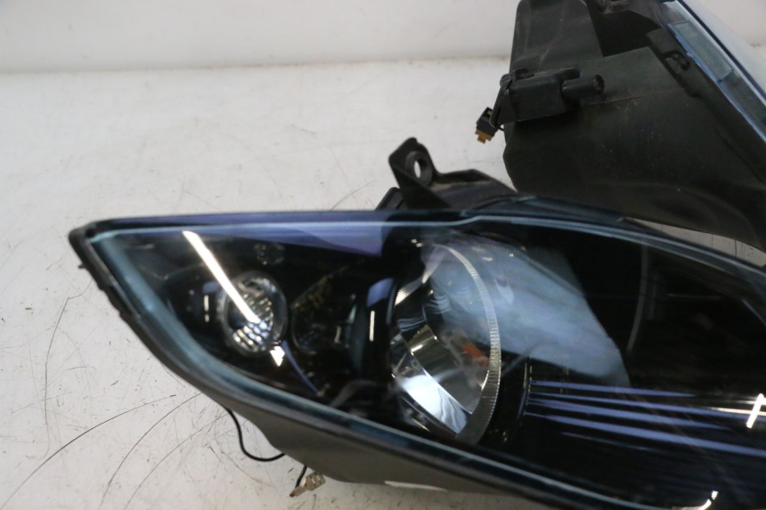 photo de FAROL DIANTEIRO PIAGGIO MP3 125 (2006 - 2014) - Vista principal