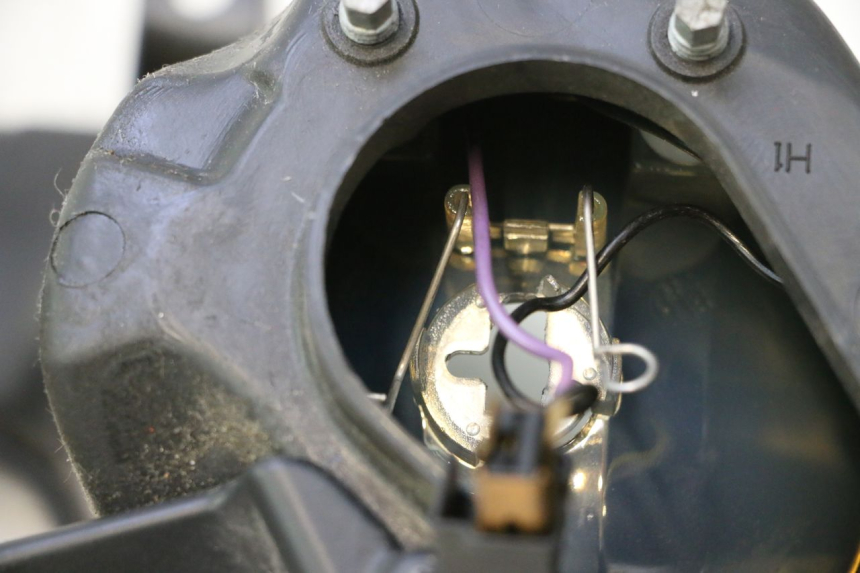 photo de FAROL DIANTEIRO PIAGGIO MP3 125 (2006 - 2014) - Ampliação técnica