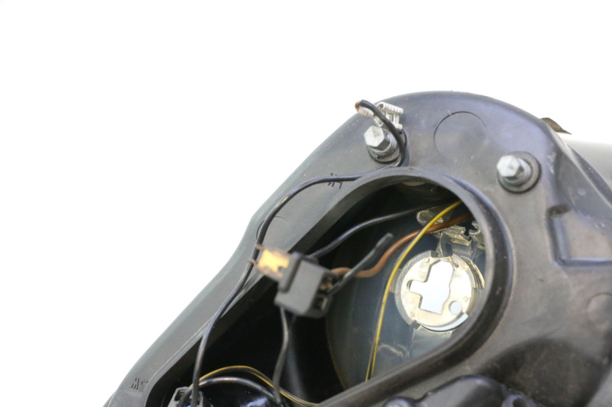 photo de FAROL DIANTEIRO PIAGGIO MP3 125 (2006 - 2014) - Pontos de fixação