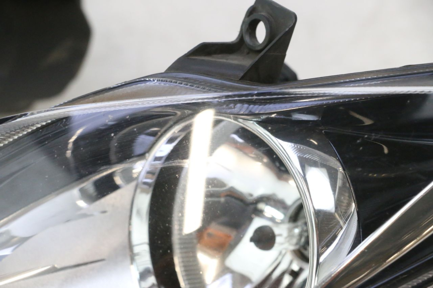 photo de FAROL DIANTEIRO PIAGGIO MP3 500 (2016 - 2018) - Estado da superfície