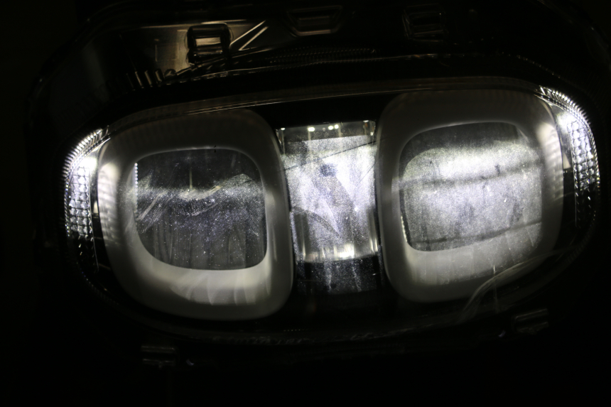 photo de FAROL DIANTEIRO YAMAHA NEO'S CORE 1 (2022 - 2026) - Inspeção visual