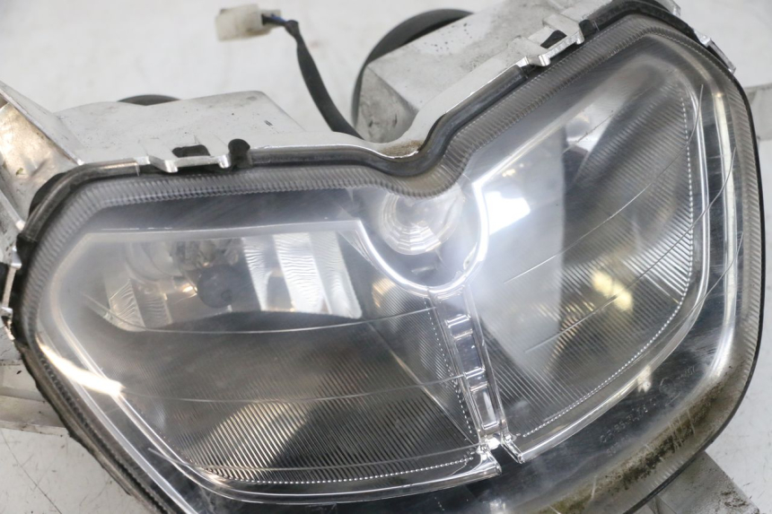 photo de FAROL DIANTEIRO PIAGGIO NEW TYPHOON 50 (2018 - 2021) - Marcações e referências