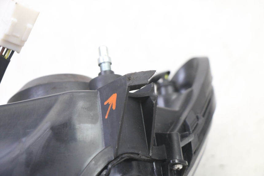 photo de FAROL DIANTEIRO PIAGGIO NRG POWER PUREJET 50 (2018 - 2021) - Detalhes característicos