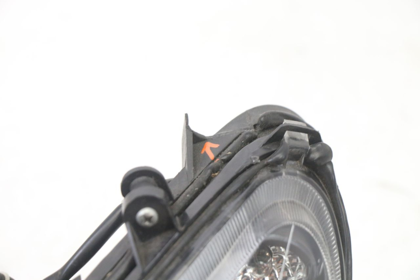 photo de FAROL DIANTEIRO PIAGGIO NRG POWER PUREJET 50 (2018 - 2021) - Zoom do estado de desgaste