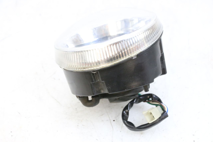 photo de FAROL DIANTEIRO JM MOTORS OLDIES GT 4T 50 (2018 - 2025) - Estado da superfície